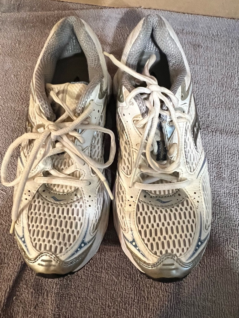 Saucony pro grid Running Shoes
